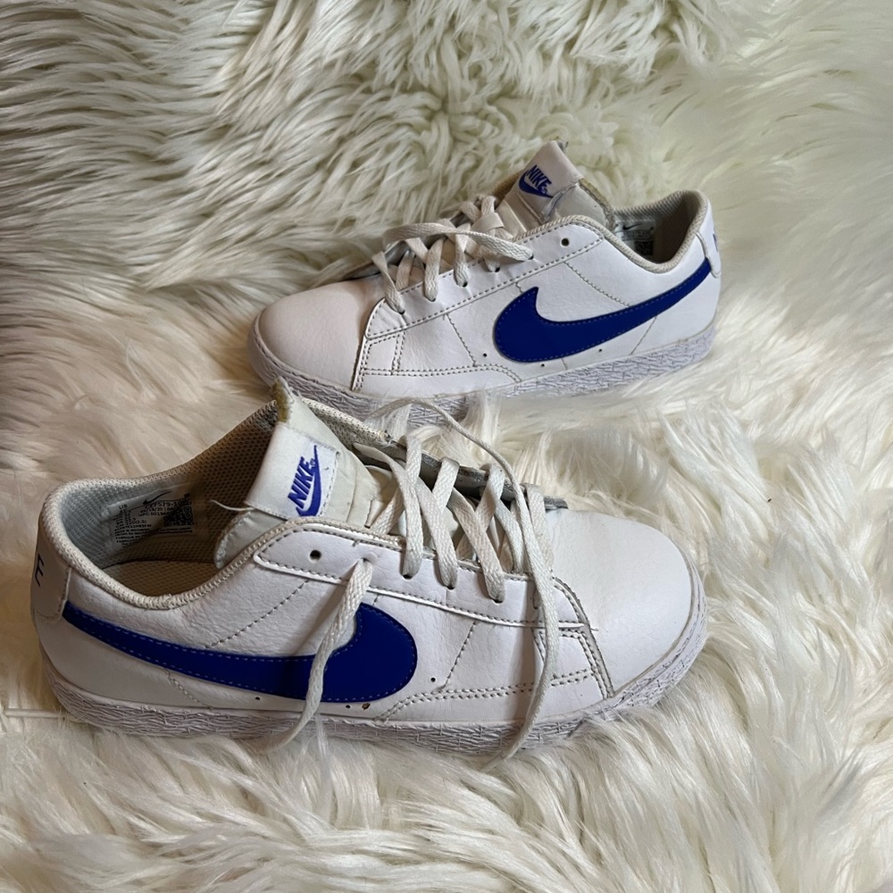 Gently worn boys Nikes
